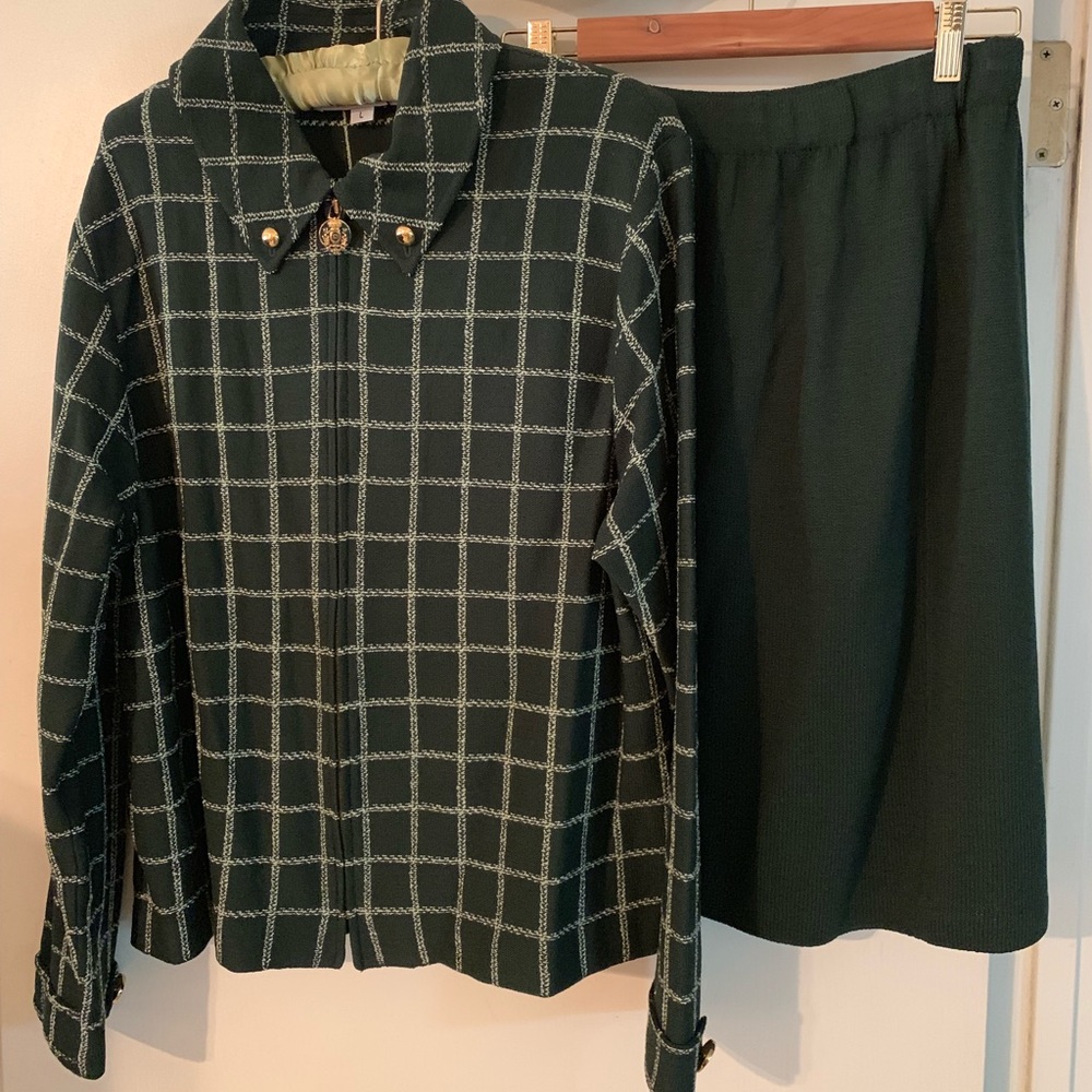 St John Knits 2 piece suit